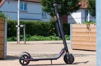 monopattino-elettrico-ninebot-es4-recensione-opinioni